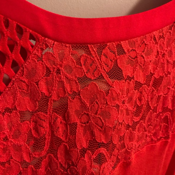 Express tank top | red with gold detail - Picture 4 of 5